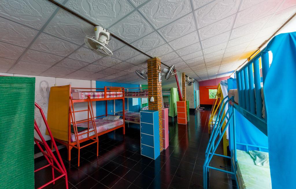 צ'יאנג קונג Funky Box Hostel חדר תמונה